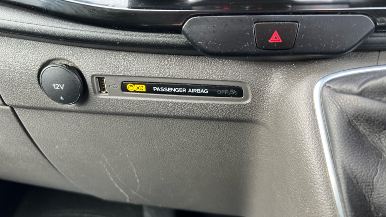 Ford Transit Custom 300 L2 Diesel Fwd 2.0 EcoBlue 130ps Low Roof Limited Van